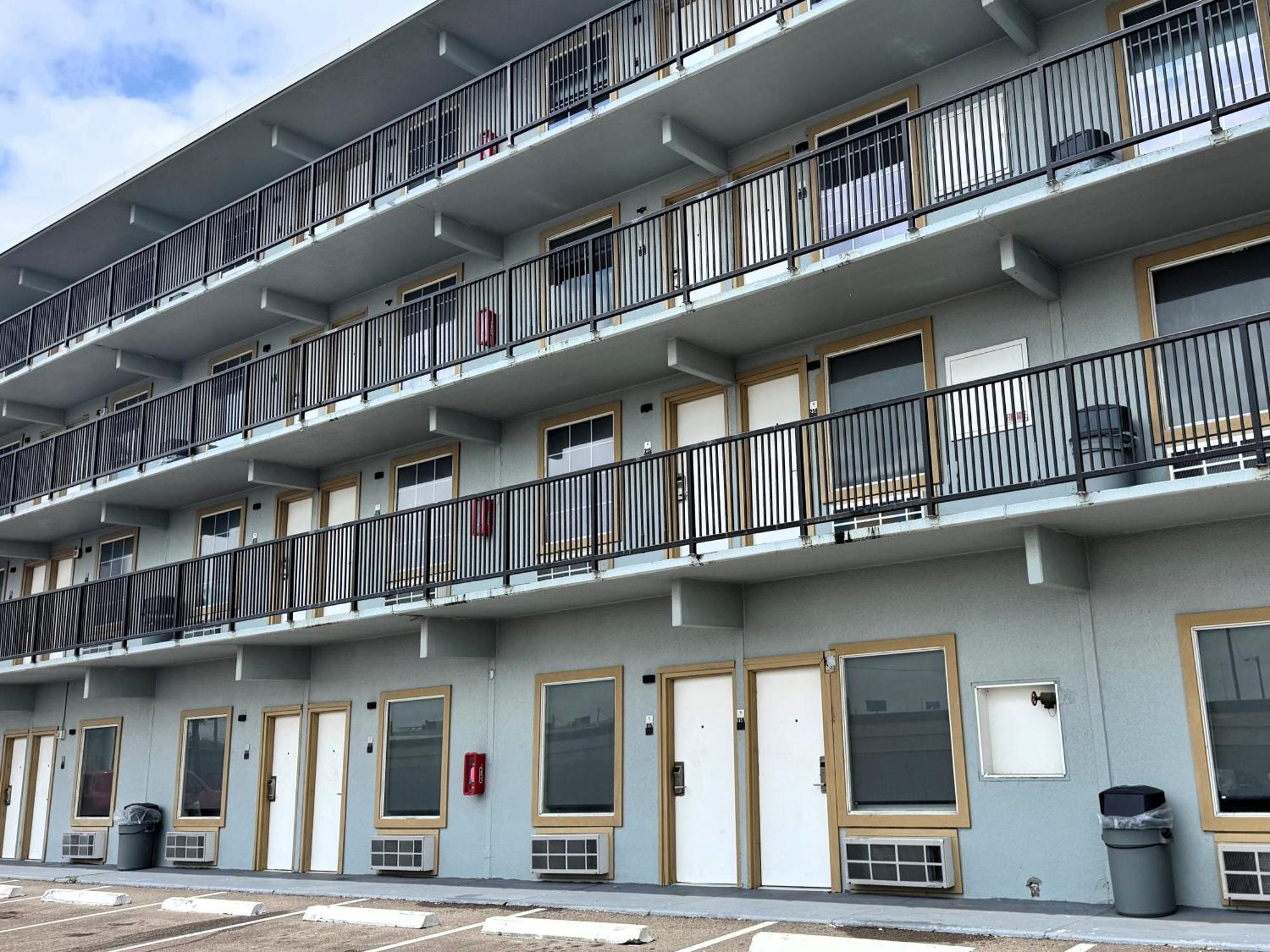 Hotel Super 8 By Wyndham Corpus Christi Airport Exterior foto